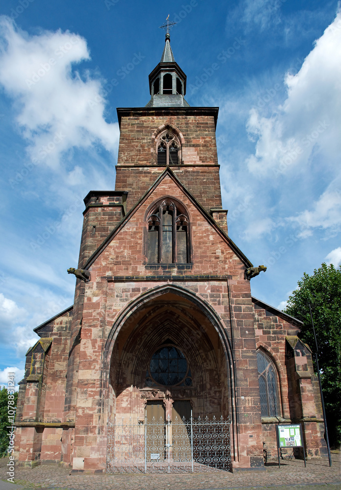 Stiftskirche St.Arnual in Saarbrücken, Saarland, Deutschland Stiftskirche St.Arnual in Saarbrücken, Saarland, Deutschland