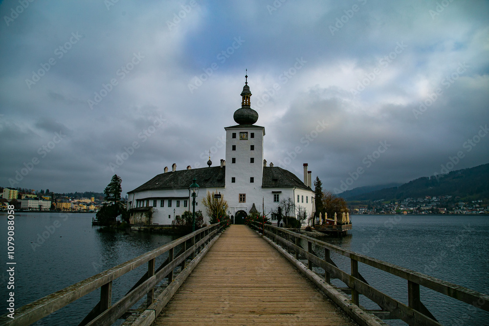 Austria. Alps. Traunsee. Traunkirche. Ort Castle. Hallstatt. Yacht on an Alpine lake. Austria. Alps. Traunsee. Traunkirche. Ort Castle. Hallstatt. Yacht on an Alpine lake.
