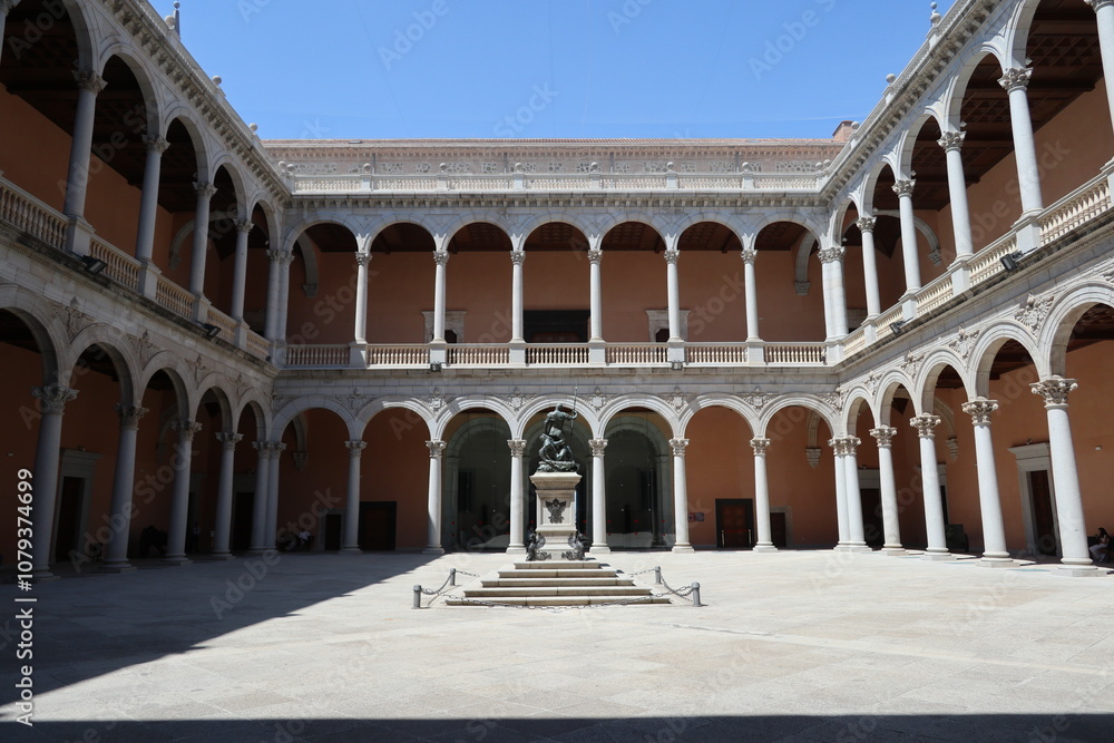 Naklejka premium Patio del Alcázar. Toledo.