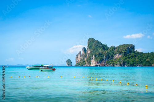 Obraz na płótnie Beautiful tropical island Ko Phi Phi, Thailand w salonie