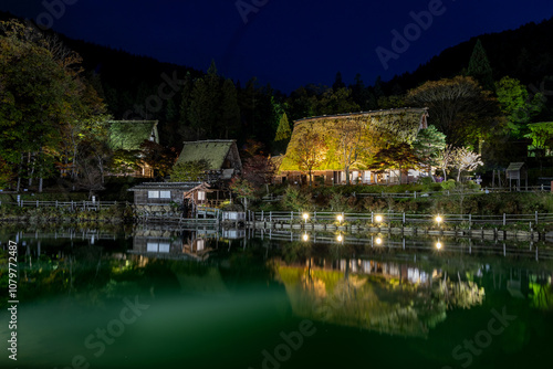 飛騨民俗村 飛騨の里 秋のライトアップ 岐阜県高山市 photo