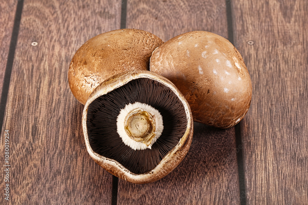 Raw brown champignon for cooking Raw brown champignon for cooking