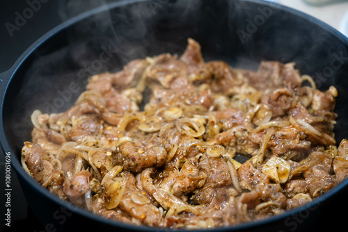 Pfannengiros mit selbstgemachten Tsatsiki und griechischen Gewürzen