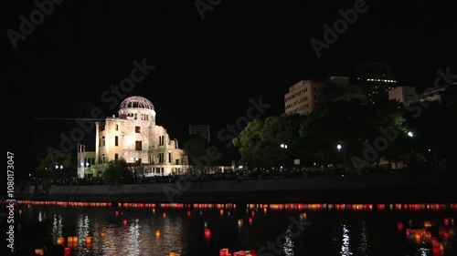 原爆ドームと灯籠流し