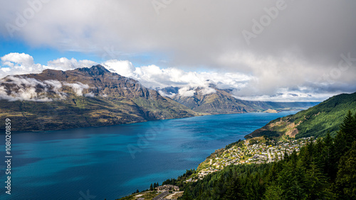 Cecil peak view across Wakatipu Lake, Queenstown Skyline, New Zealand