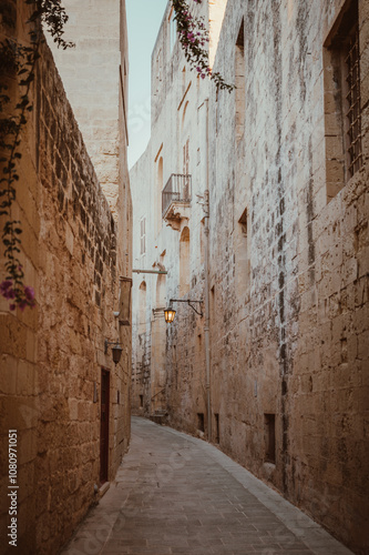 In den engen Gassen von Mdina der früheren Hauptstadt von Malta  photo