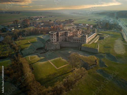 Obraz na płótnie Krzyżtopór Castle in Ujazd, Poland. w salonie