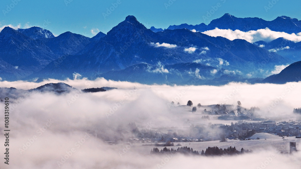 Drohnenfoto von Nebel in den Allgäuer Alpen Drohnenfoto von Nebel in den Allgäuer Alpen