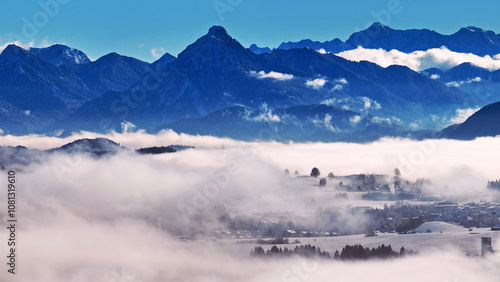 Drohnenfoto von Nebel in den Allgäuer Alpen photo