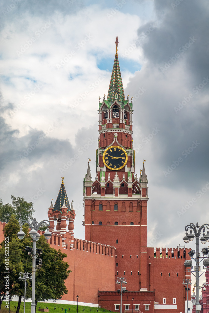 Spasskaya Tower of Moscow Kremlin on Red Square, Russia Spasskaya Tower of Moscow Kremlin on Red Square, Russia