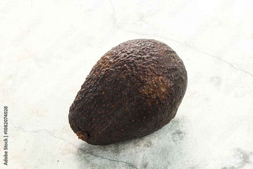 Fototapeta premium Raw organic exotic fruit avocado