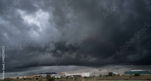 Canvastavla Nubes de tormenta en el cielo Valenciano