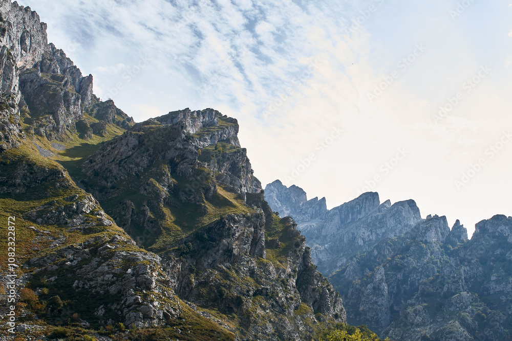 Fototapeta premium Majestic Mountain Landscape with Rugged Cliffs