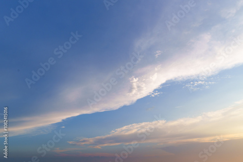 Fototapeta Naklejka Na Ścianę i Meble -  Breathtaking sky during golden hour