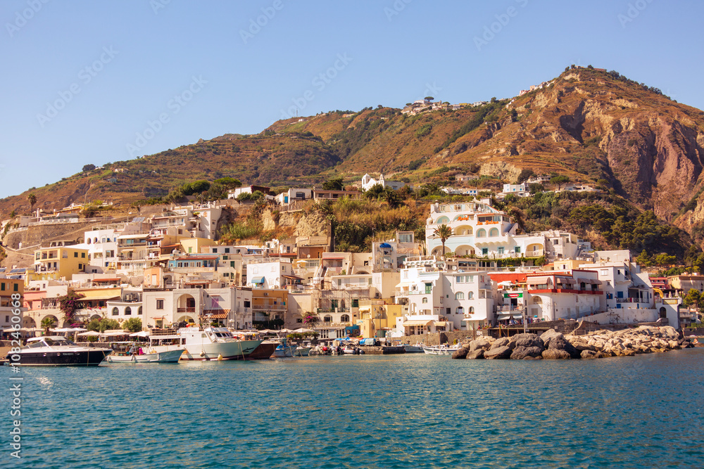 Isola di Ischia. Forio, Ischia ponte e il porto, un mare e un paesaggio marino nella provincia di Napoli. Isola di Ischia. Forio, Ischia ponte e il porto, un mare e un paesaggio marino nella provincia di Napoli.