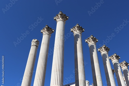 roman columns of the pantheon city