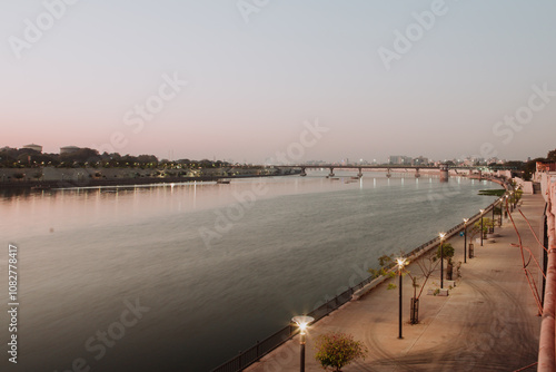Wallpaper Mural Ahmedabad Waterfront - Photos of River Sabarmati at dawn and sunrise. Images of the the city of Ahmedabad which is the largest city in the state of Gujarati in India. Torontodigital.ca