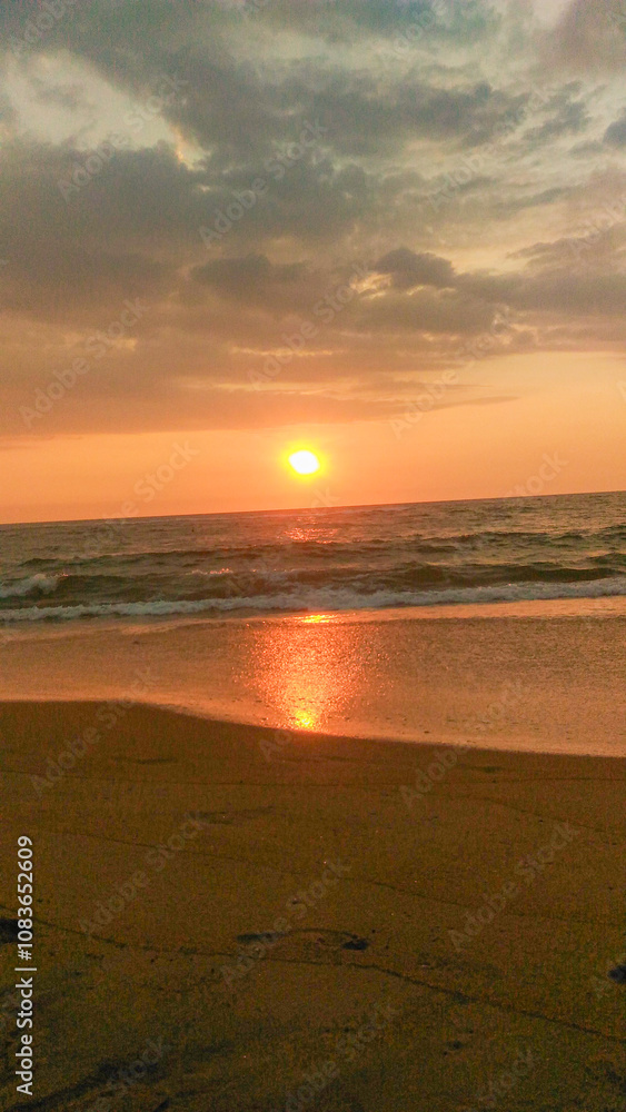 Obraz premium sunset on the beach