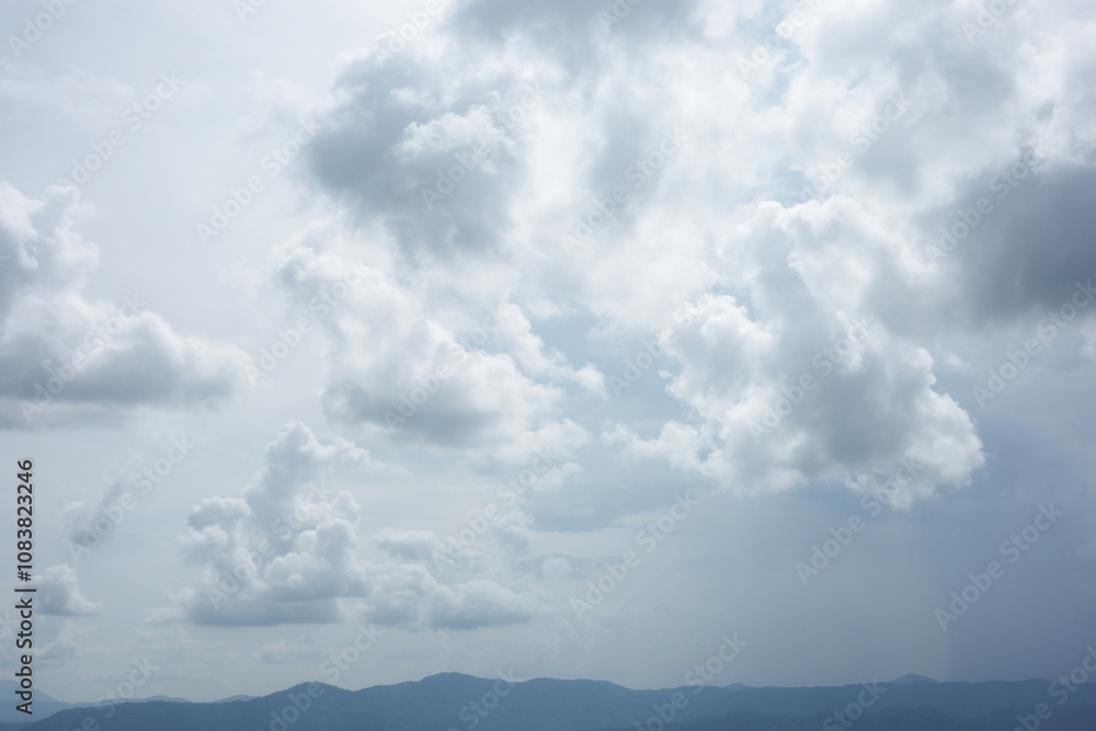 Naklejka premium cloudy sky background with clouds photo moment beautiful