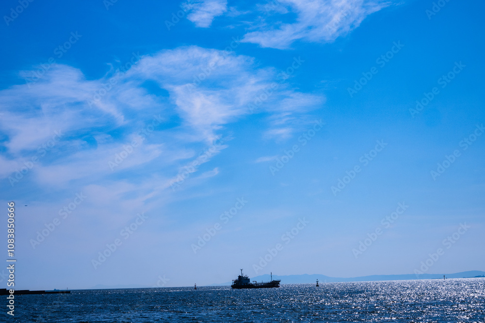 Obraz premium 夏の空と海 