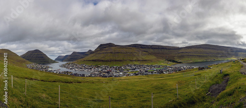 Blick auf Klaksvik - Färöer Inseln photo