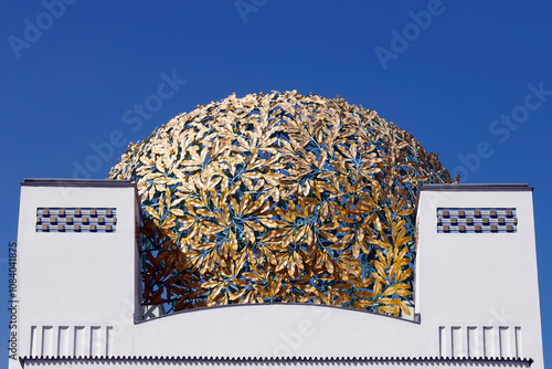 Fotografía The Secession building designed by Joseph Maria Olbrich in 1897