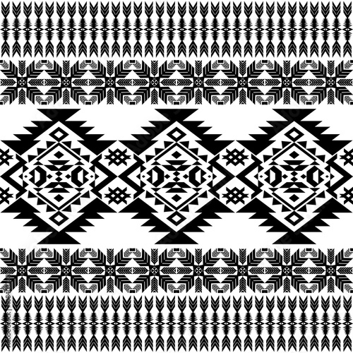 American seamless black white tribal ethnic native pattern.Traditional Navajo,Aztec,Apache,Southwest style fabric pattern.Abstract vector motif.For fabric,clothing,blanket,carpet,woven,wrap,decoration