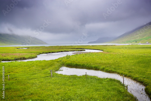 Héðinsfjarðará river flowin...