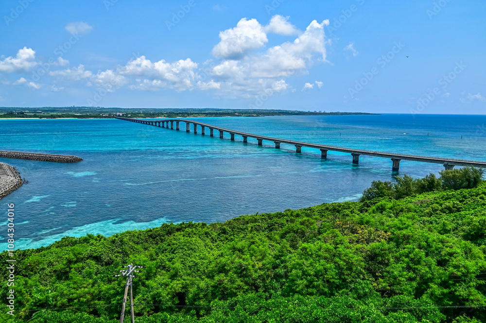 Obraz premium 日本にある沖縄宮古島のとても美しい海の風景