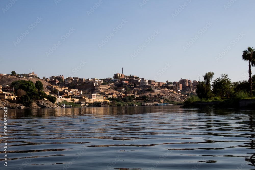 Fototapeta premium Rio Nilo, reflexos, Assuão.