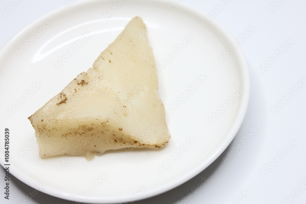 はんぺん (steamed fish paste) の優しい白 はんぺん (steamed fish paste) の優しい白