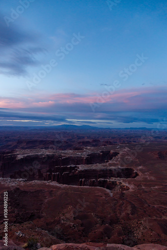 Stunning Sunset Over Utah's Canyonlands National Park Landscape