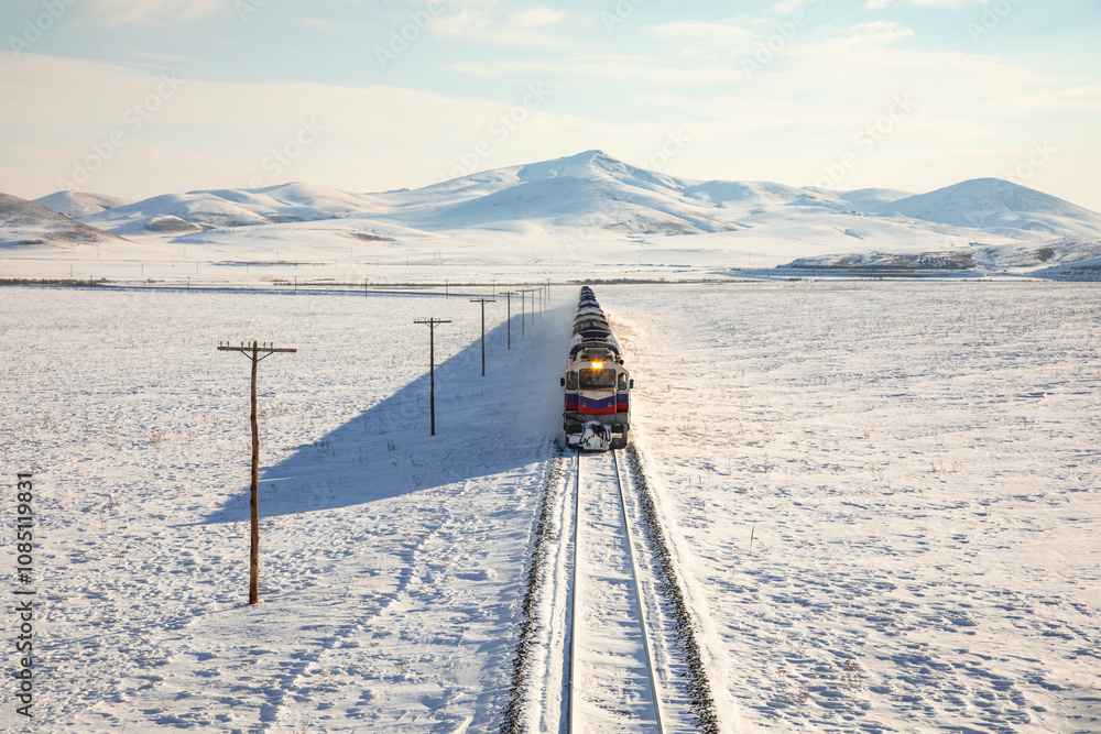 Obraz premium Eastern Express (Dogu Ekspresi) in the Winter Season Photo, Kars Turkiye (Turkey) 