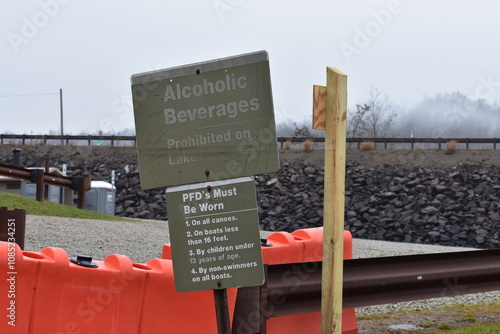 Alcoholic beverages prohibited boat ramp sign