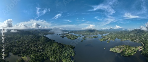 RIO LEMPA, REPRESA 5 DE NOVIEMBRE, RIO CON ISLAS 