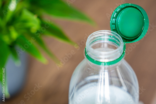 Bilde på lerret Stationary plastic cap on a PET bottle
