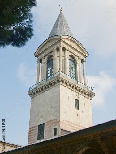Obraz na płótnie Beautiful blue tower in Topkapi Palace in Istanbul, Turkey w salonie