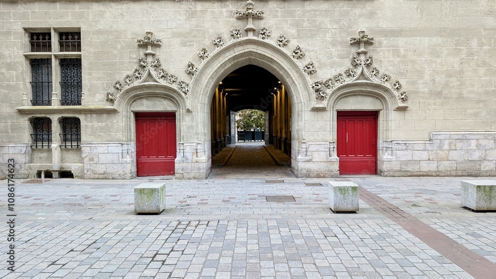 DOUAI (Nord) DOUAI (Nord)