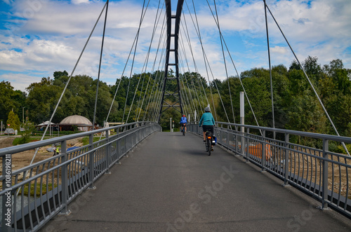Fototapeta Naklejka Na Ścianę i Meble -  footbridge, bridge for pedestrians and cyclists in Żywiec