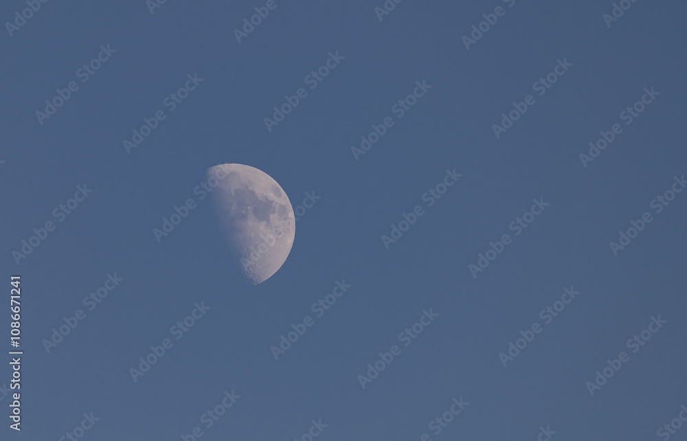 Księżyc w ostatniej kwadrze, malejący sierp, księżycowa noc astrofotografia, 