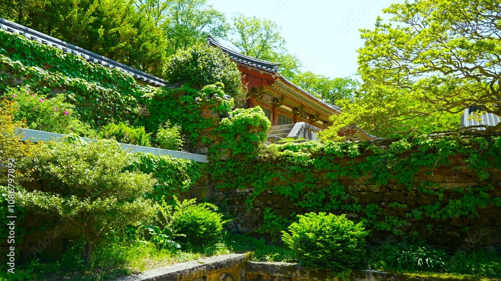 Gardens of Korean Buddhist Temples: Songgwangsa Temple, Suncheon Gardens of Korean Buddhist Temples: Songgwangsa Temple, Suncheon