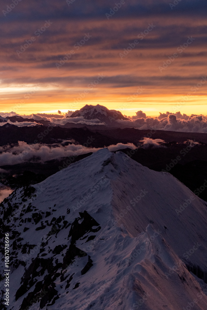 Naklejka premium altiplano's mountains in the clouds
