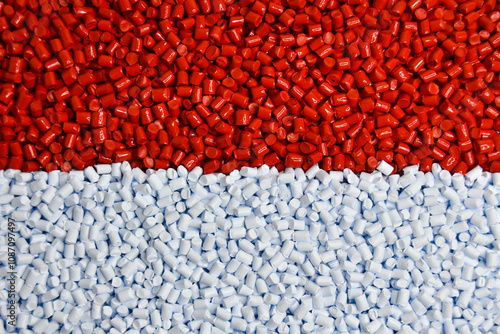 Konstfotografi Red and white masterbatch granules cold cut type,color pigment carrier polymer in plastic industry
