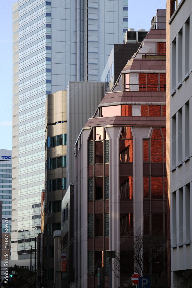 Fototapeta premium 赤いビル