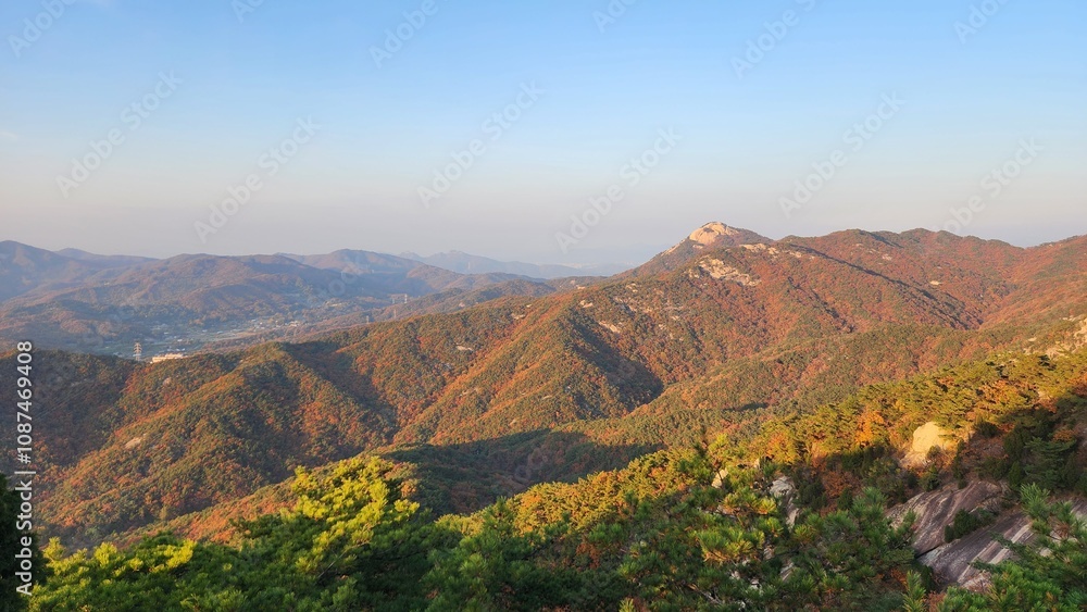 Fototapeta premium Autumn mountain landscapes in Korea. Korean autumn. Hiking in the mountains. Travel to Korea.