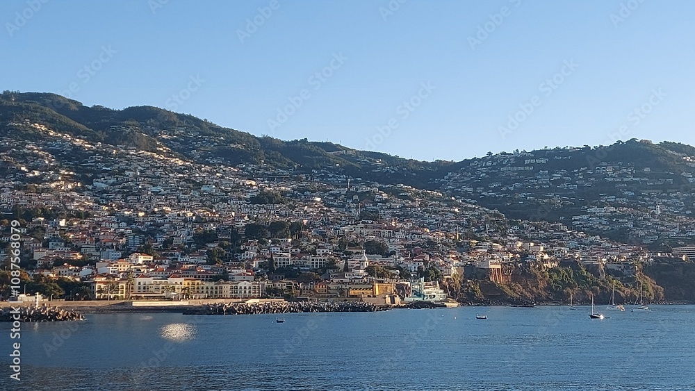 natureza, ar livre, paisagem, montanha, verde, azul, céu, nuvens, mar, oceano, onda, floresta, árvores, água, paz, paraíso, relaxamento, viagem, portugal, madeira, ilha da madeira natureza, ar livre, paisagem, montanha, verde, azul, céu, nuvens, mar, oceano, onda, floresta, árvores, água, paz, paraíso, relaxamento, viagem, portugal, madeira, ilha da madeira