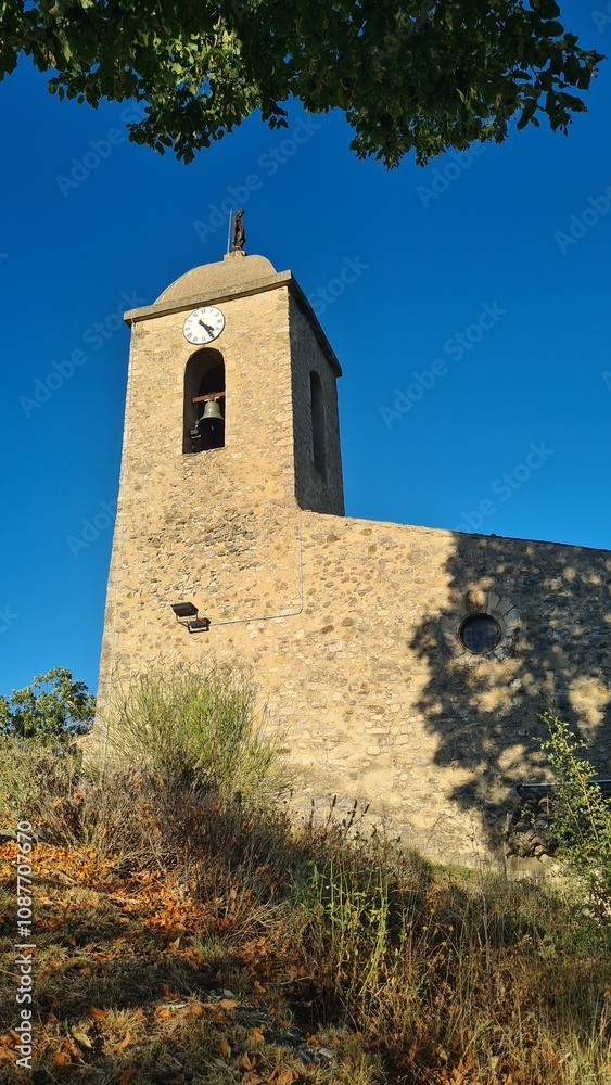 La belle église provençale de Saint-Vincent-sur-Jabron La belle église provençale de Saint-Vincent-sur-Jabron
