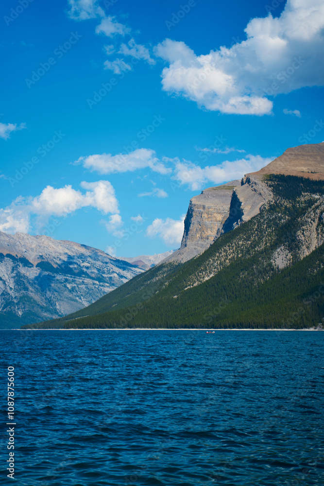 Φωτογραφία Incredible majestic mountains against the background of the beautiful turquoise