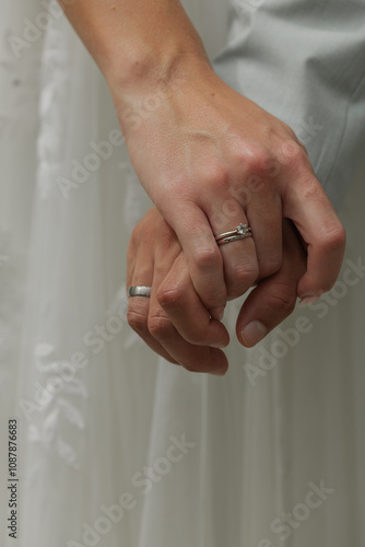 Hochzeitsmuster und Ringe 
