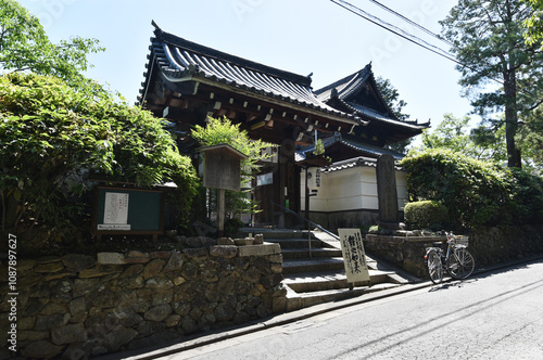 戒光寺　山門　京都市東山区泉涌寺山内町 photo